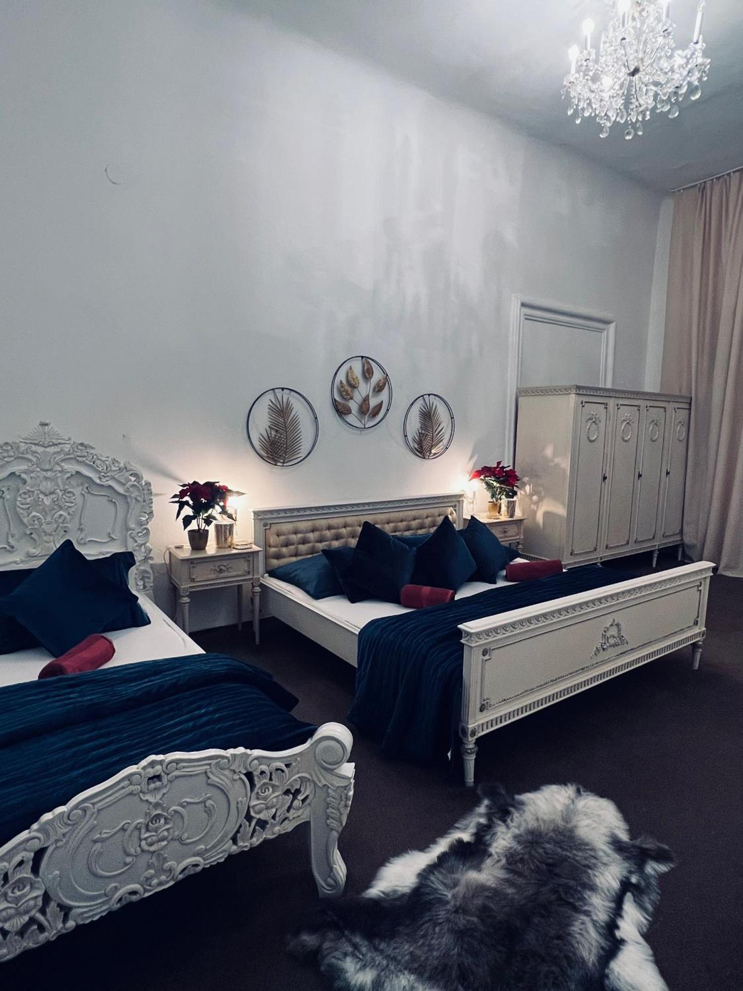Апартаменты Csaky Palace Bratislava 1 Экстерьер фото